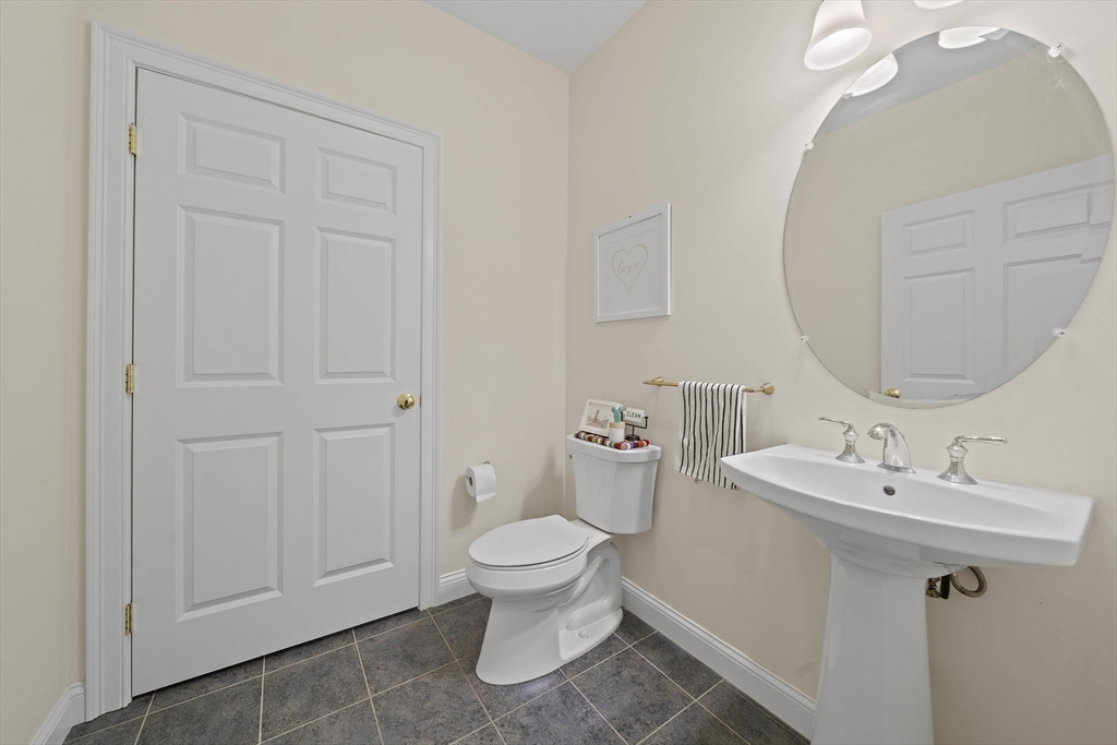 7 Lilac Circle, Unit B Groton, MA 01450 - Photo 29 of 41