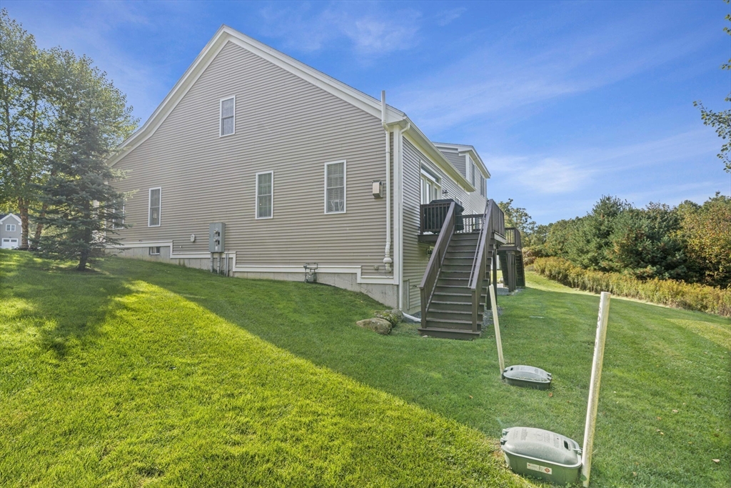 7 Lilac Circle, Unit B Groton, MA 01450 - Photo 31 of 41