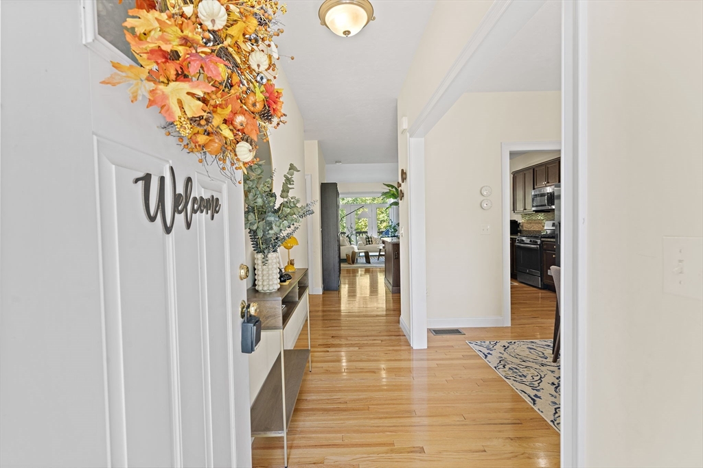 7 Lilac Circle, Unit B Groton, MA 01450 - Photo 5 of 41