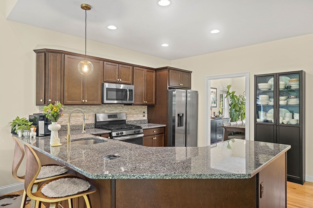 7 Lilac Circle, Unit B Groton, MA 01450 - Photo 6 of 41