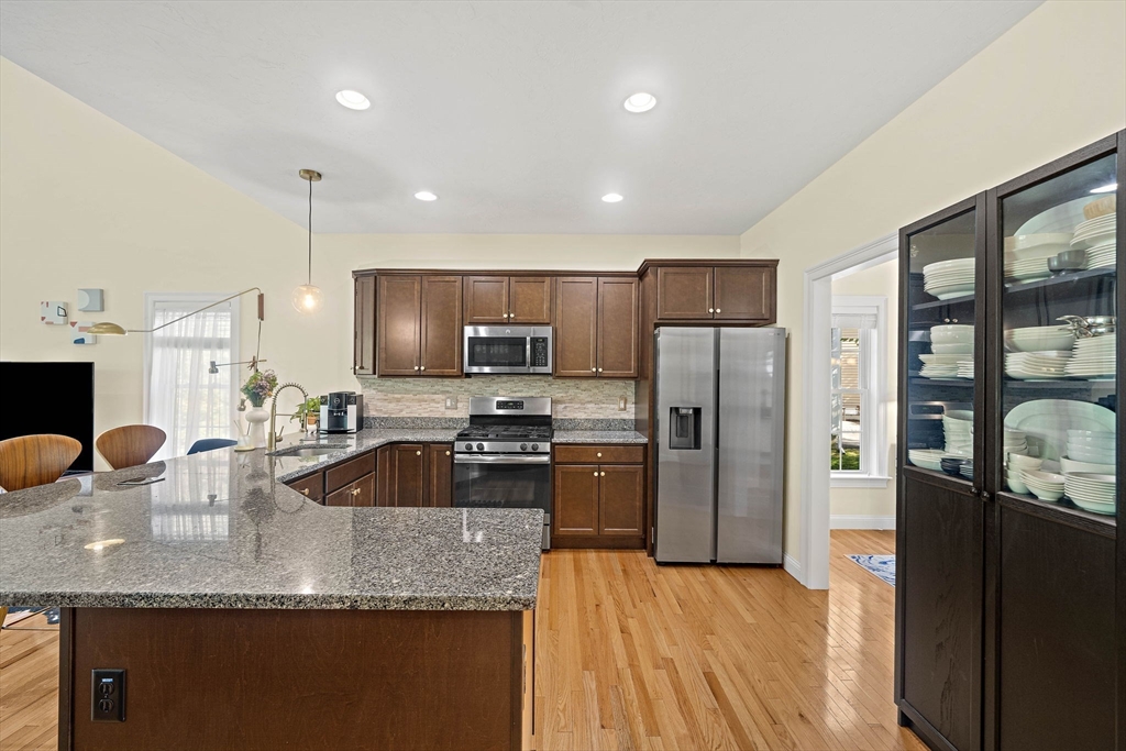 7 Lilac Circle, Unit B Groton, MA 01450 - Photo 7 of 41