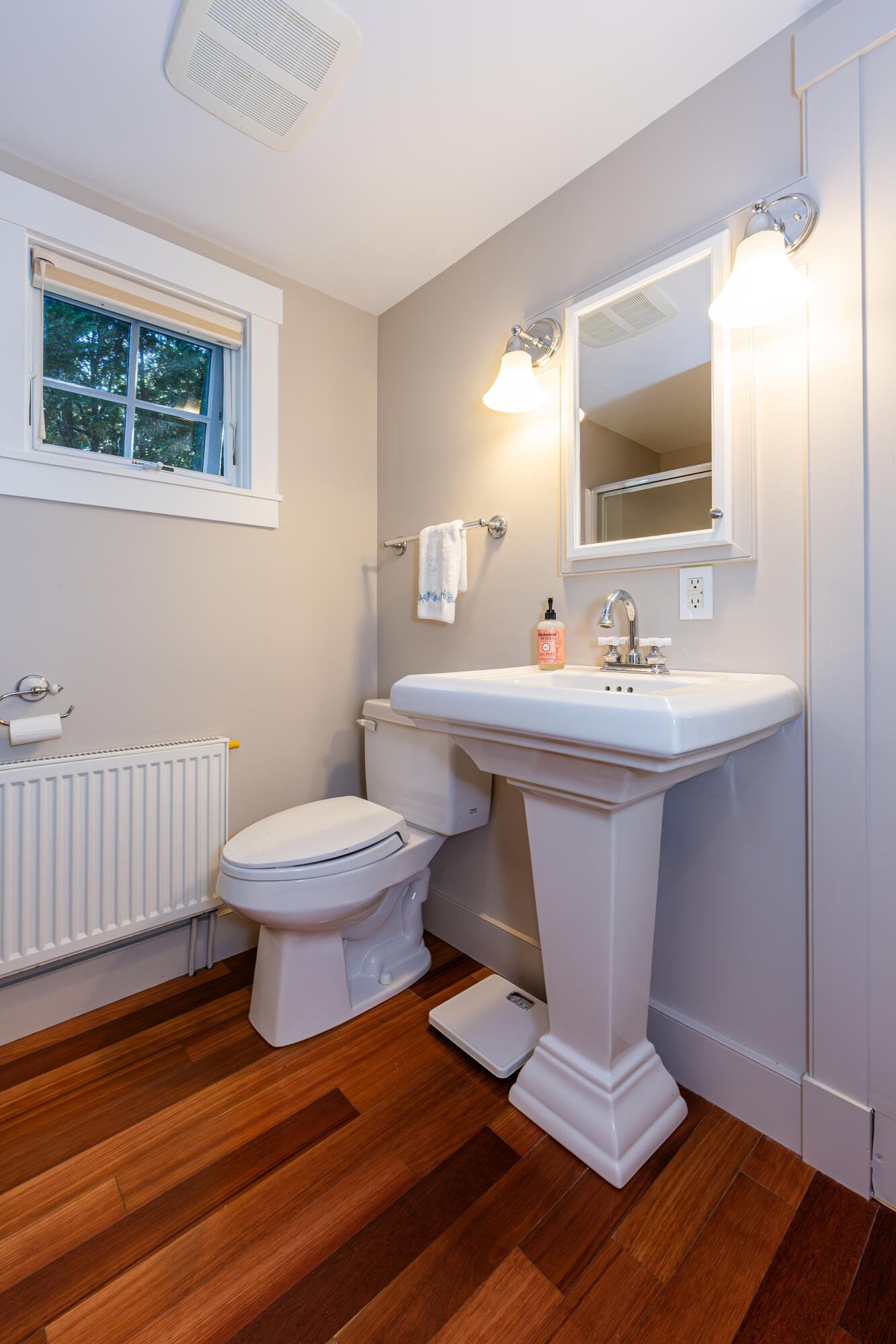 5 Spruce Street Mount Desert, ME 04662 - Photo 17 of 31 5-Spruce-Interior-10