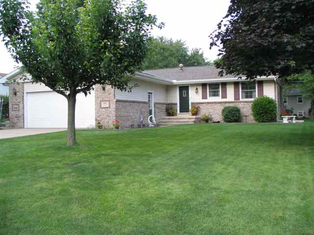 903 Hampton Road Washington, IL 61571 - Photo 1 of 15 Gallery Image 1