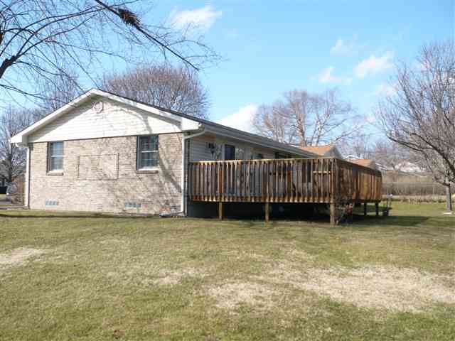 903 Hampton Road Washington, IL 61571 - Photo 13 of 15 Gallery Image 13