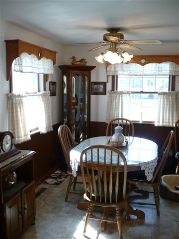 903 Hampton Road Washington, IL 61571 - Photo 4 of 15 Gallery Image 4