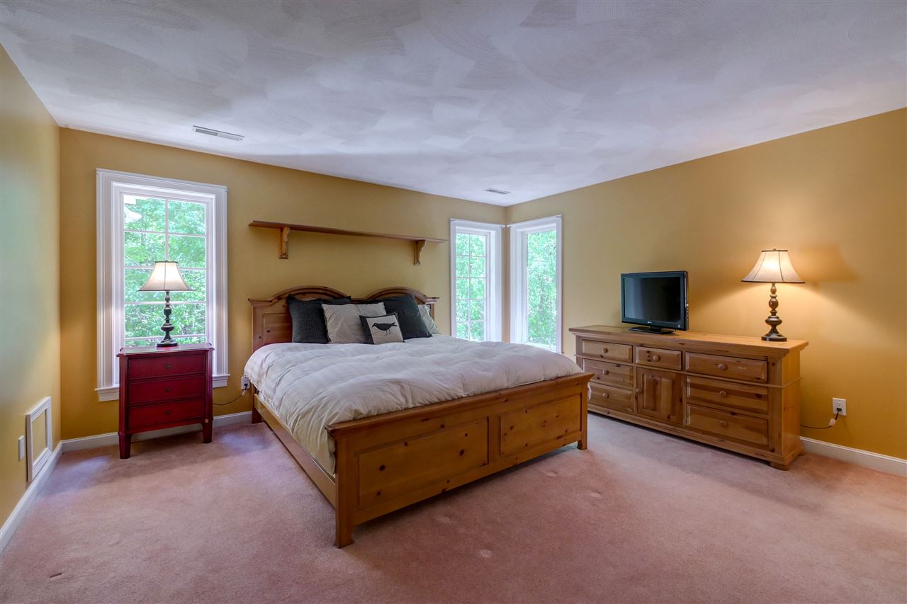 68 Haverhill Road Salem, NH 03079 - Photo 20 of 40