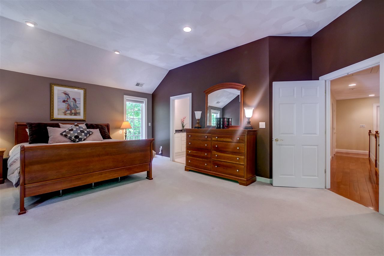 68 Haverhill Road Salem, NH 03079 - Photo 24 of 40
