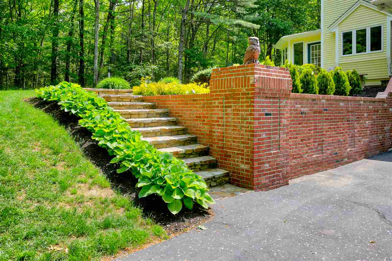 68 Haverhill Road Salem, NH 03079 - Photo 33 of 40