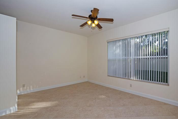 142 Hampton Circle Jupiter, FL 33458 - Photo 19 of 24 Masterbedroom