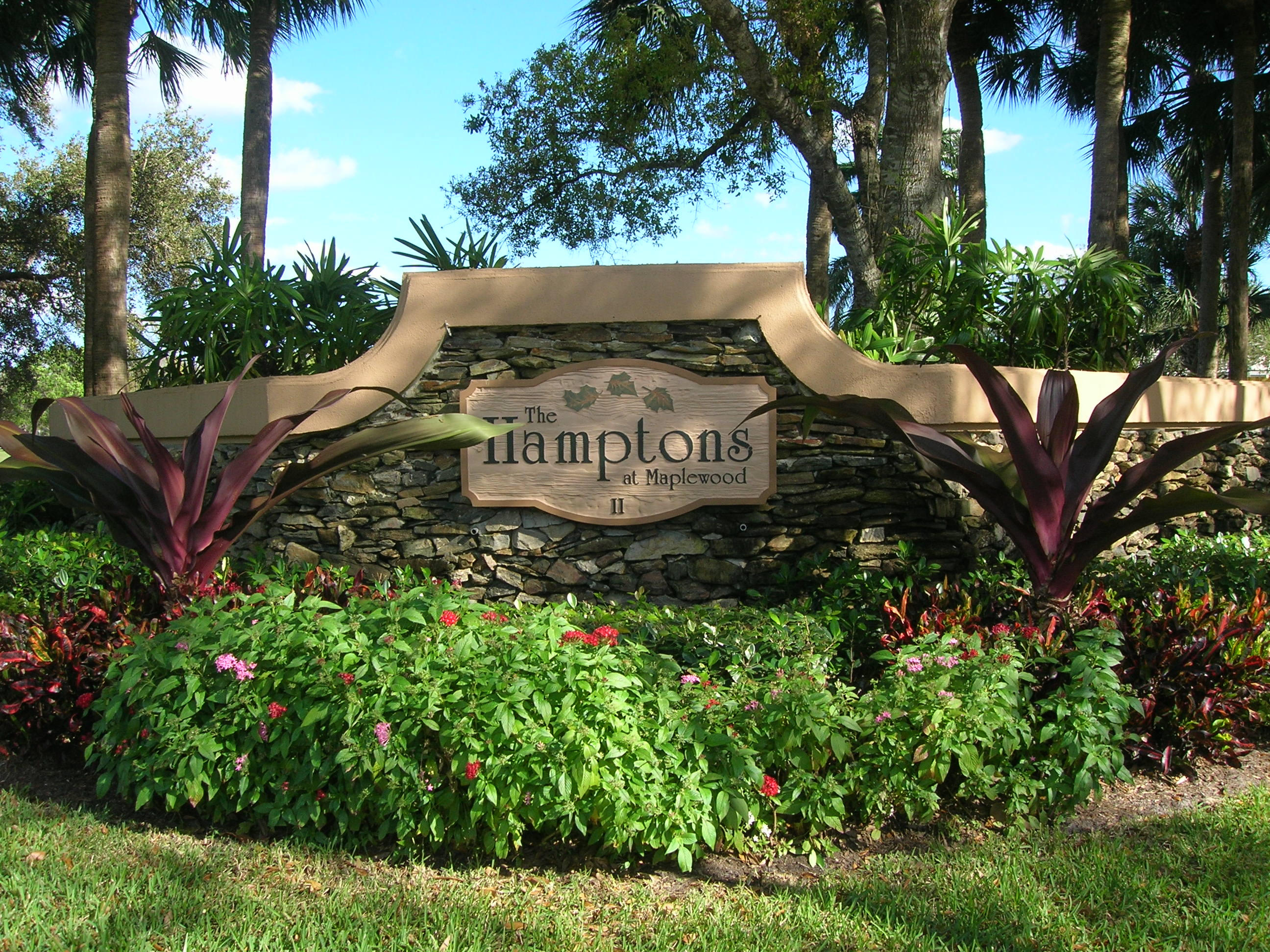 142 Hampton Circle Jupiter, FL 33458 - Photo 2 of 24 Entrance to Hamptons II