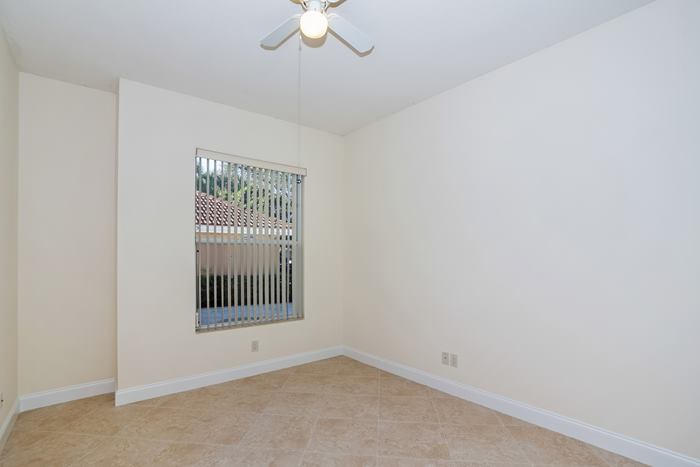 142 Hampton Circle Jupiter, FL 33458 - Photo 22 of 24 3rd Bedroom