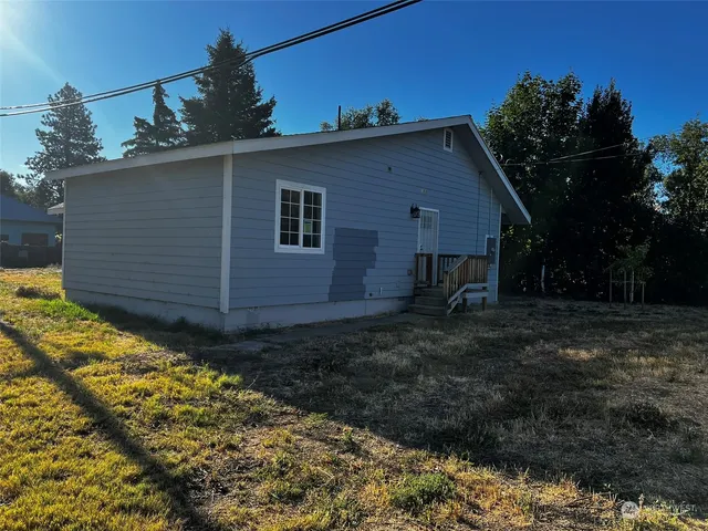 $142,500 | 400 1st Street, White Swan, WA 98952