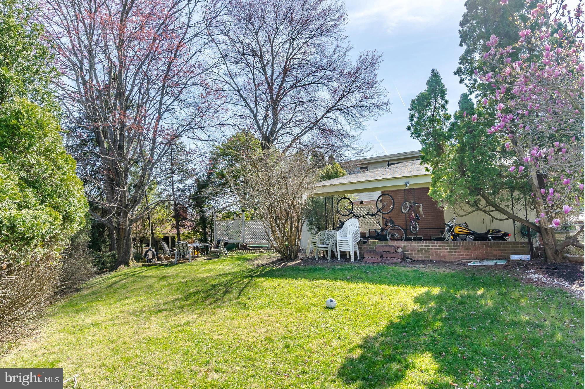 114 Bluff Terrace Silver Spring, MD 20902 - Photo 28 of 29 Side Yard