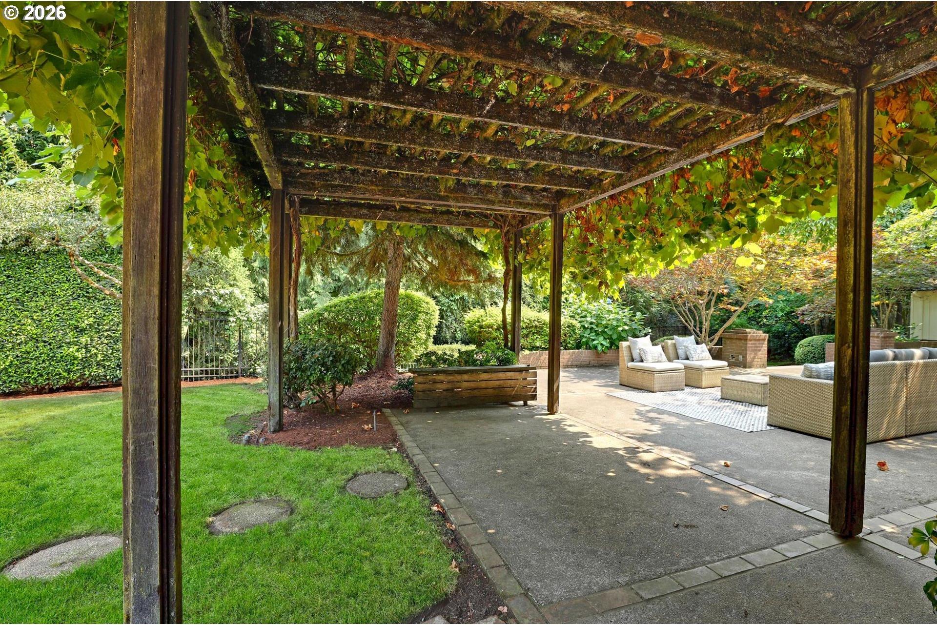 4004 Southwest Scholls Ferry Road Portland, OR 97221 - Photo 39 of 48 Gallery Image 39