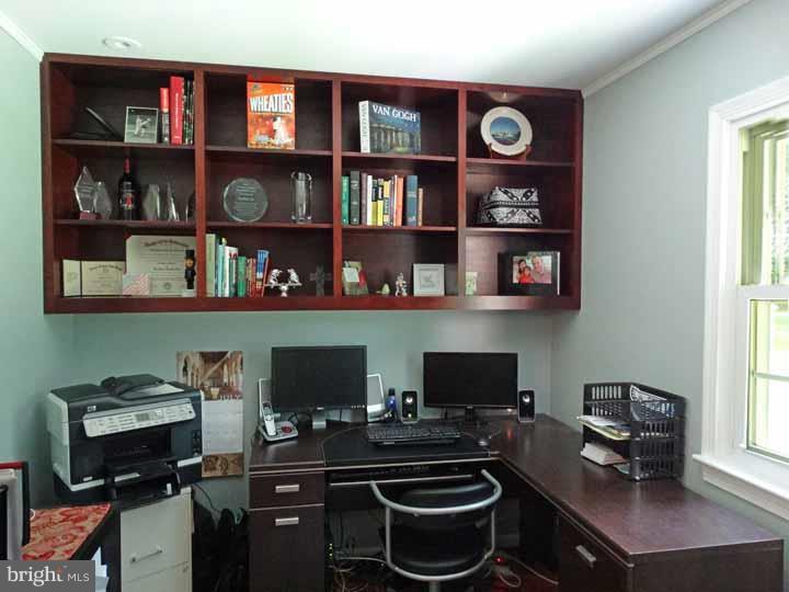 555 Country Club Road Phoenixville, PA 19460 - Photo 11 of 25 Office / Study