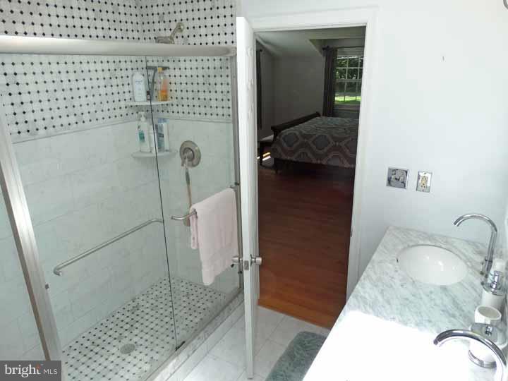 555 Country Club Road Phoenixville, PA 19460 - Photo 17 of 25 Master Bathroom
