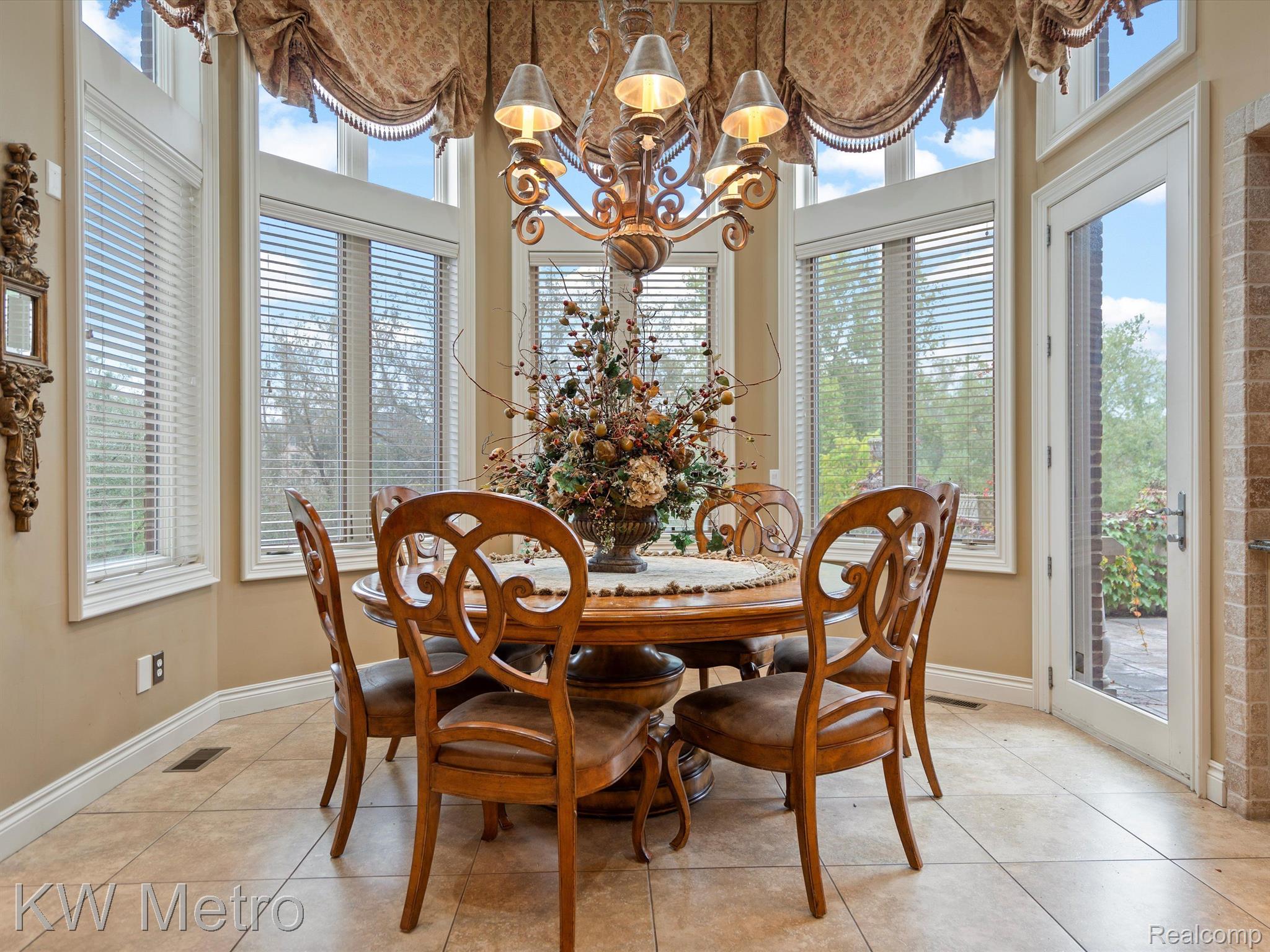 1122 Autumnview Drive Rochester, MI 48307 - Photo 13 of 68 Gallery Image 13
