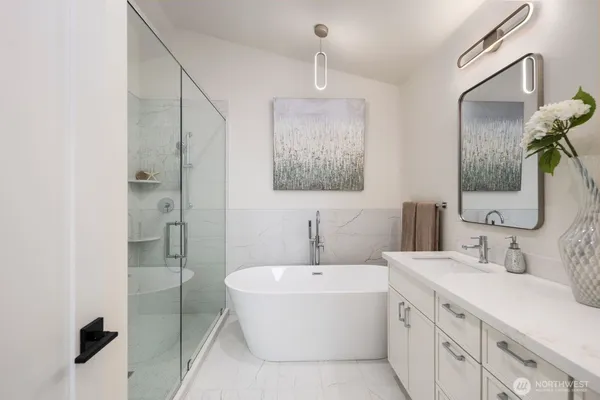 $1,150,000 | 1004 North 48th Street, Unit A, Seattle, WA 98103