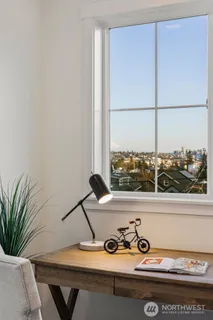 $1,150,000 | 1004 North 48th Street, Unit A, Seattle, WA 98103