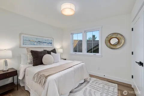 $1,150,000 | 1004 North 48th Street, Unit A, Seattle, WA 98103