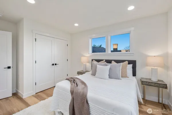 $1,150,000 | 1004 North 48th Street, Unit A, Seattle, WA 98103