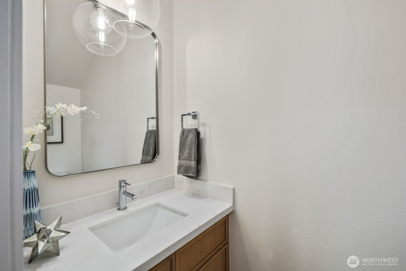 1004 North 48th Street, Unit A Seattle, WA 98103 - Photo 21 of 25