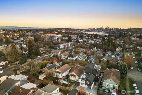 $1,150,000 | 1004 North 48th Street, Unit A, Seattle, WA 98103