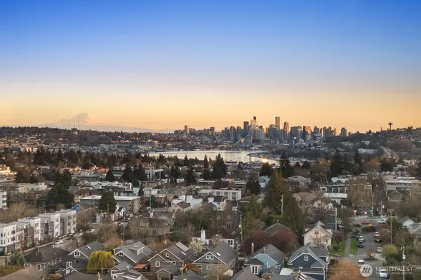 $1,150,000 | 1004 North 48th Street, Unit A, Seattle, WA 98103