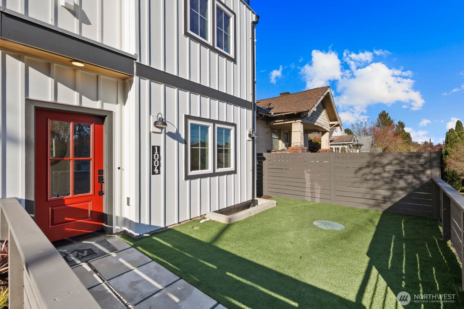 1004 North 48th Street, Unit A Seattle, WA 98103 - Photo 25 of 25