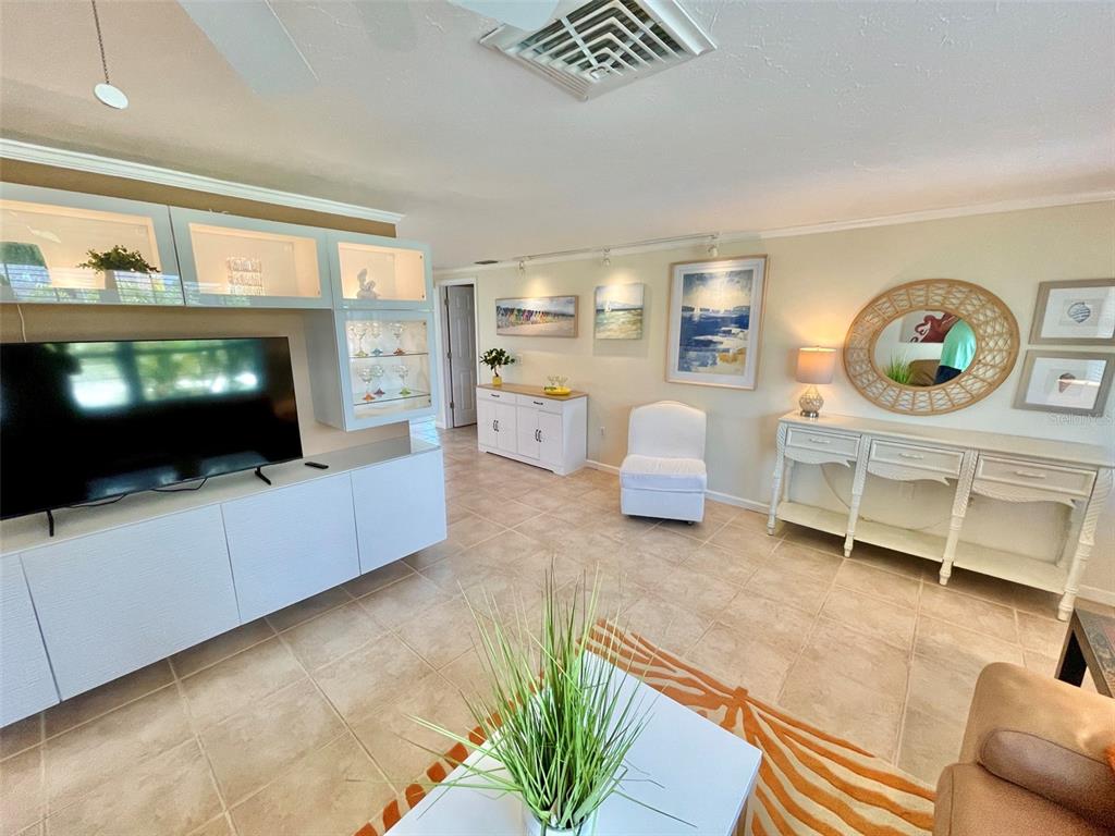 5240 Drew Road Venice, FL 34293 - Photo 8 of 44