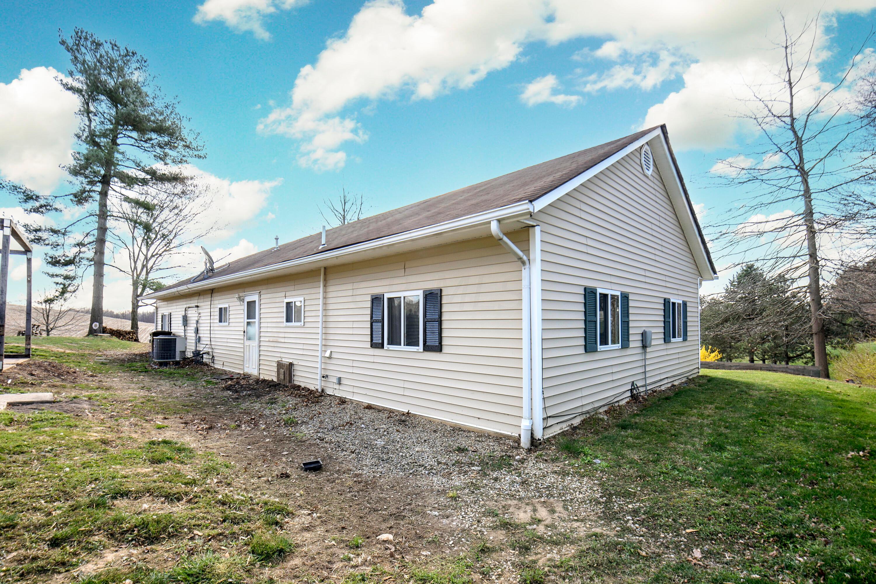 6113 Hopewell Church Road Southwest Lancaster, OH 43130 - Photo 37 of 38 41