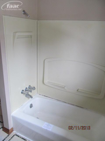 544 Spring Lane Flushing, MI 48433 - Photo 19 of 36 20343550-18.JPG