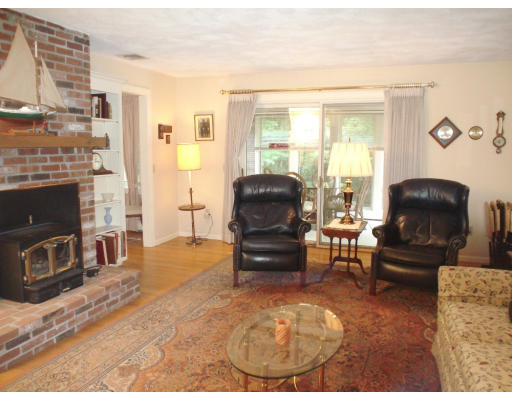 1 Crest Circle Lexington, MA 02421 - Photo 6 of 13 Gallery Image 6