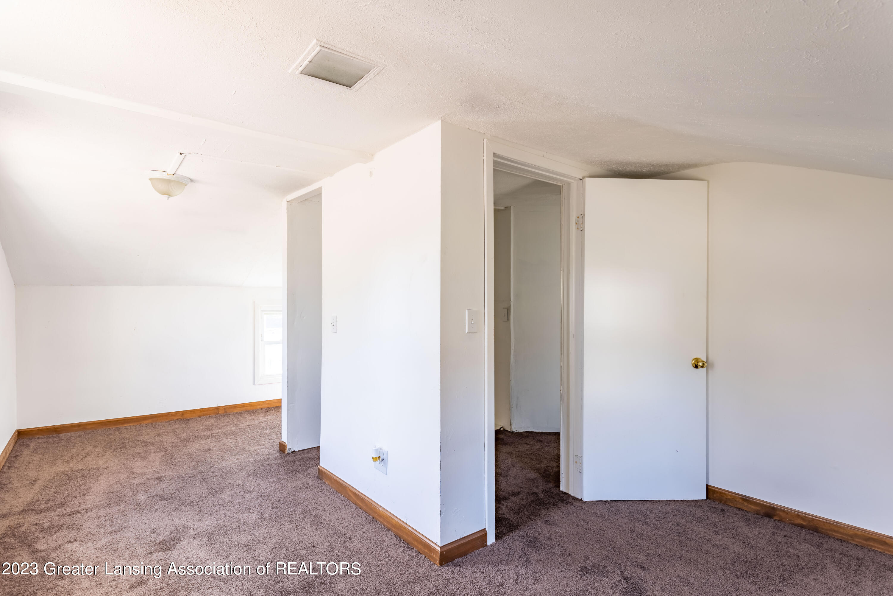 648 East Cavanaugh Road Lansing, MI 48910 - Photo 19 of 27 14