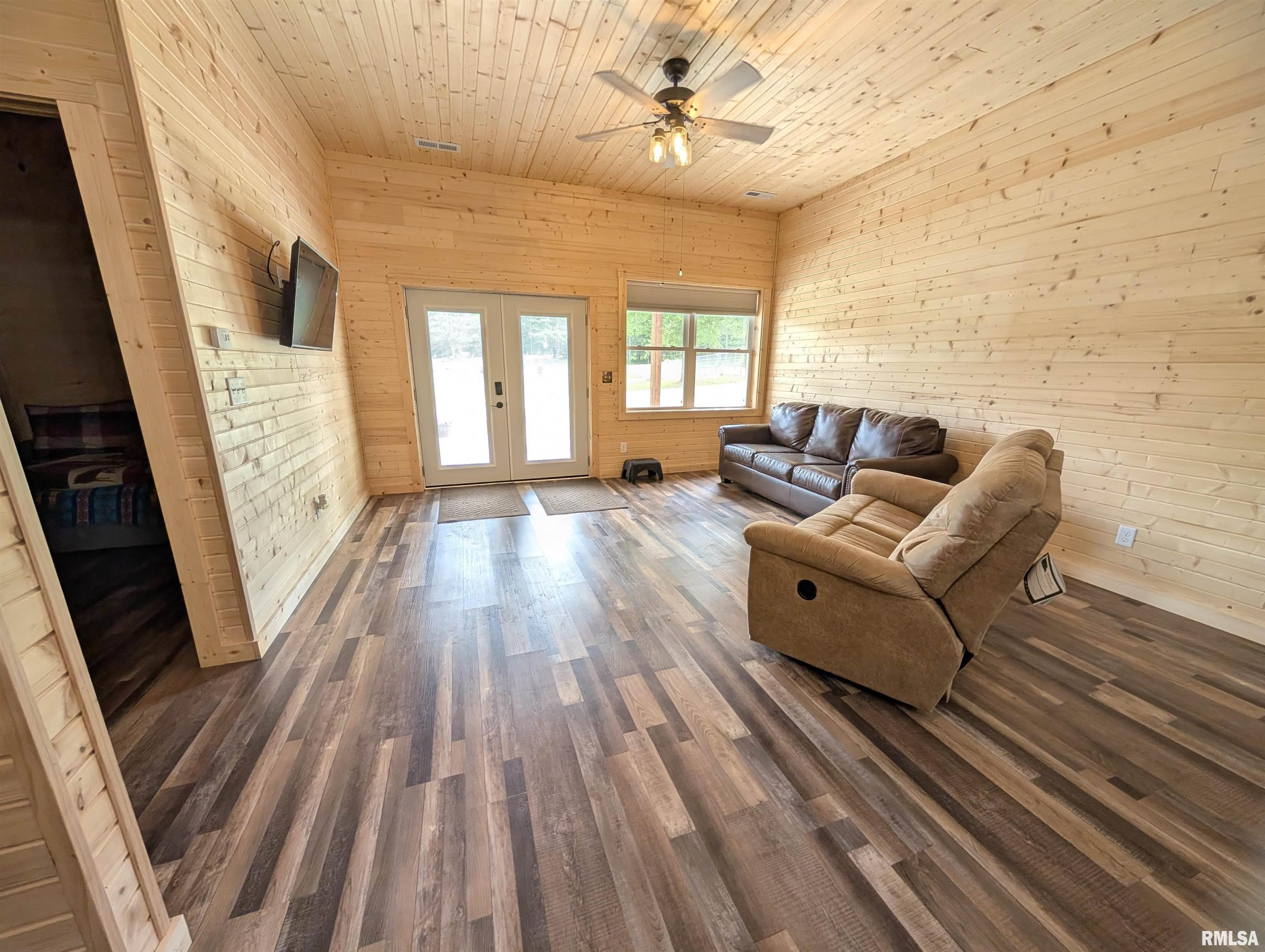 377 Lusk Road Golconda, IL 62938 - Photo 5 of 45