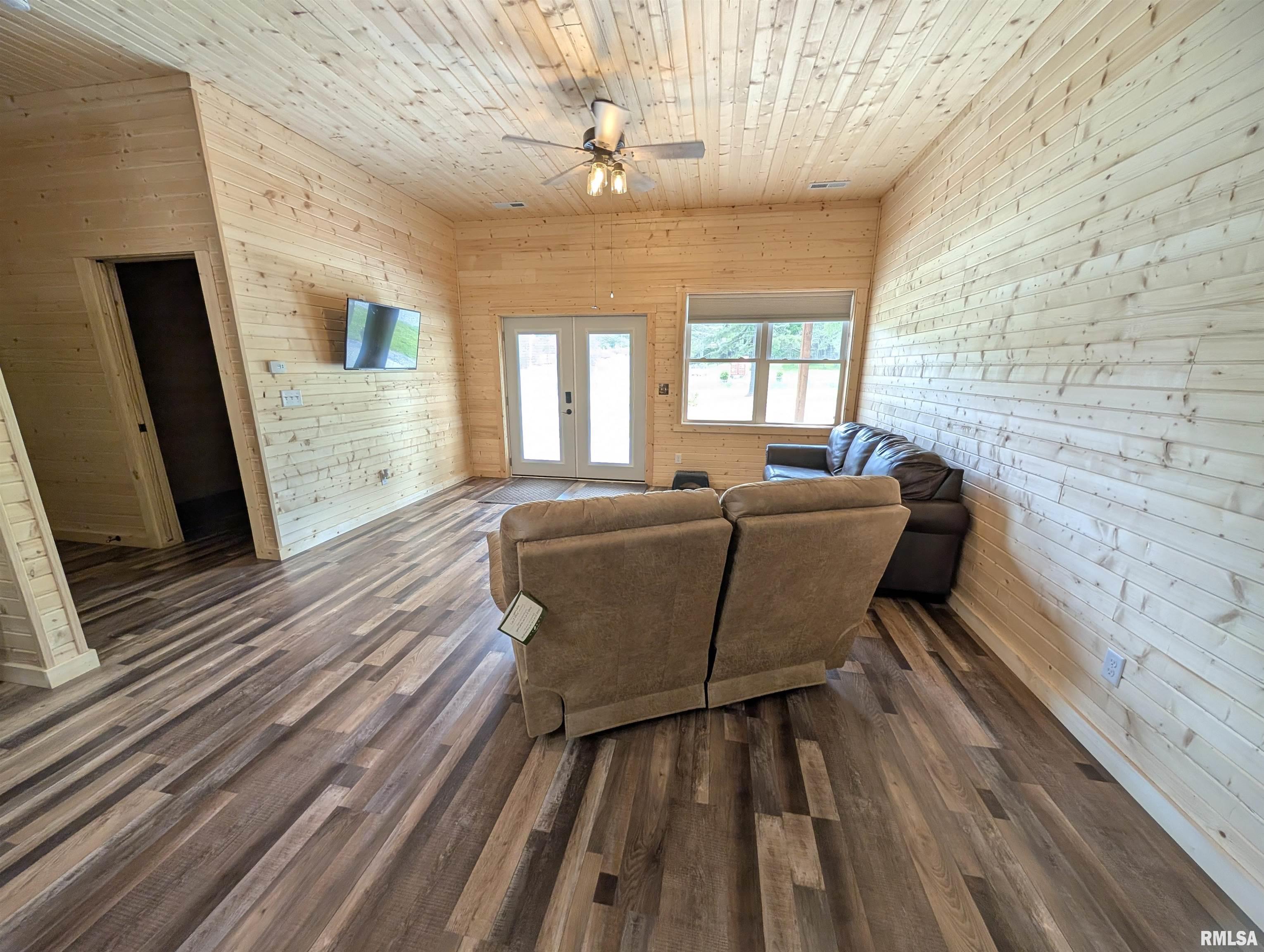 377 Lusk Road Golconda, IL 62938 - Photo 6 of 45