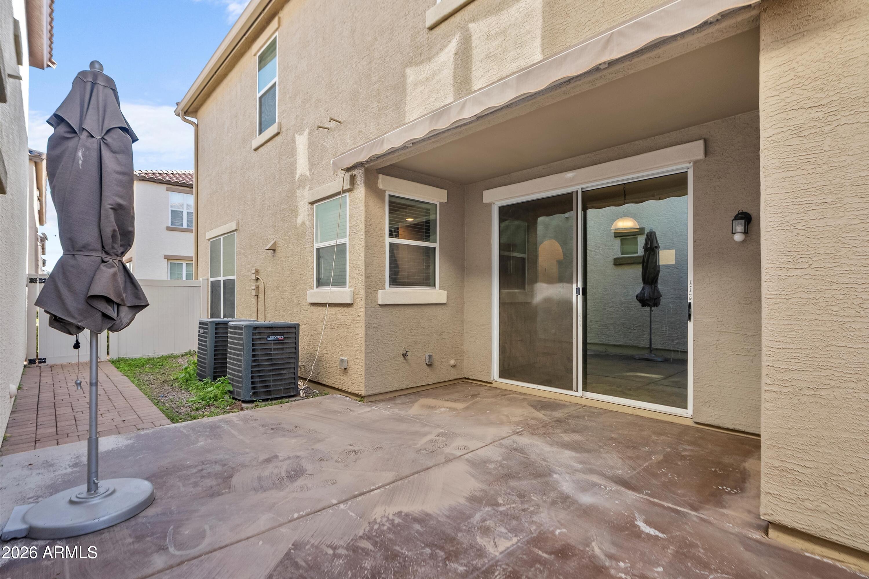 955 South Henry Lane Gilbert, AZ 85296 - Photo 33 of 40