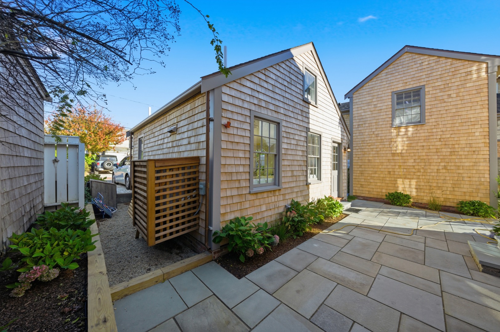 85 R Orange Street Nantucket, MA 02554 - Photo 20 of 40