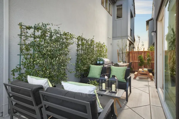 $629,990 | 2410 Garden Farms Avenue, Unit 12, Lathrop, CA 95330