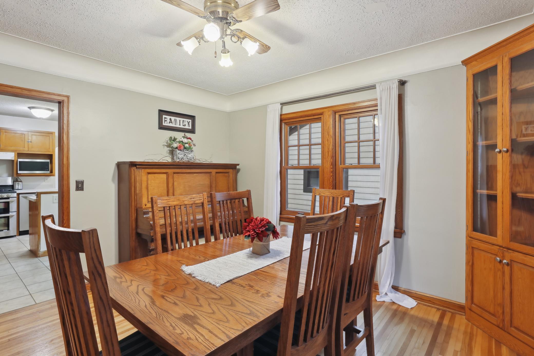 1810 Oakland Road Minnetonka, MN 55305 - Photo 11 of 46 Gallery Image 11