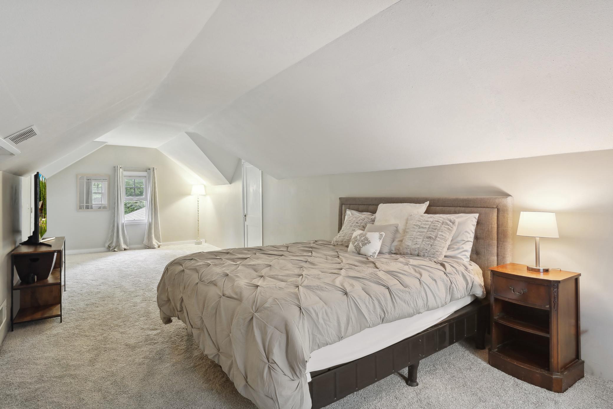 1810 Oakland Road Minnetonka, MN 55305 - Photo 29 of 46 Gallery Image 29