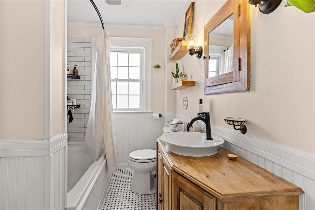 13 Evans Road Peabody, MA 01960 - Photo 12 of 41