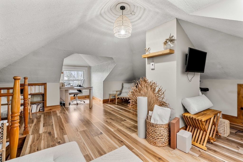 13 Evans Road Peabody, MA 01960 - Photo 18 of 41