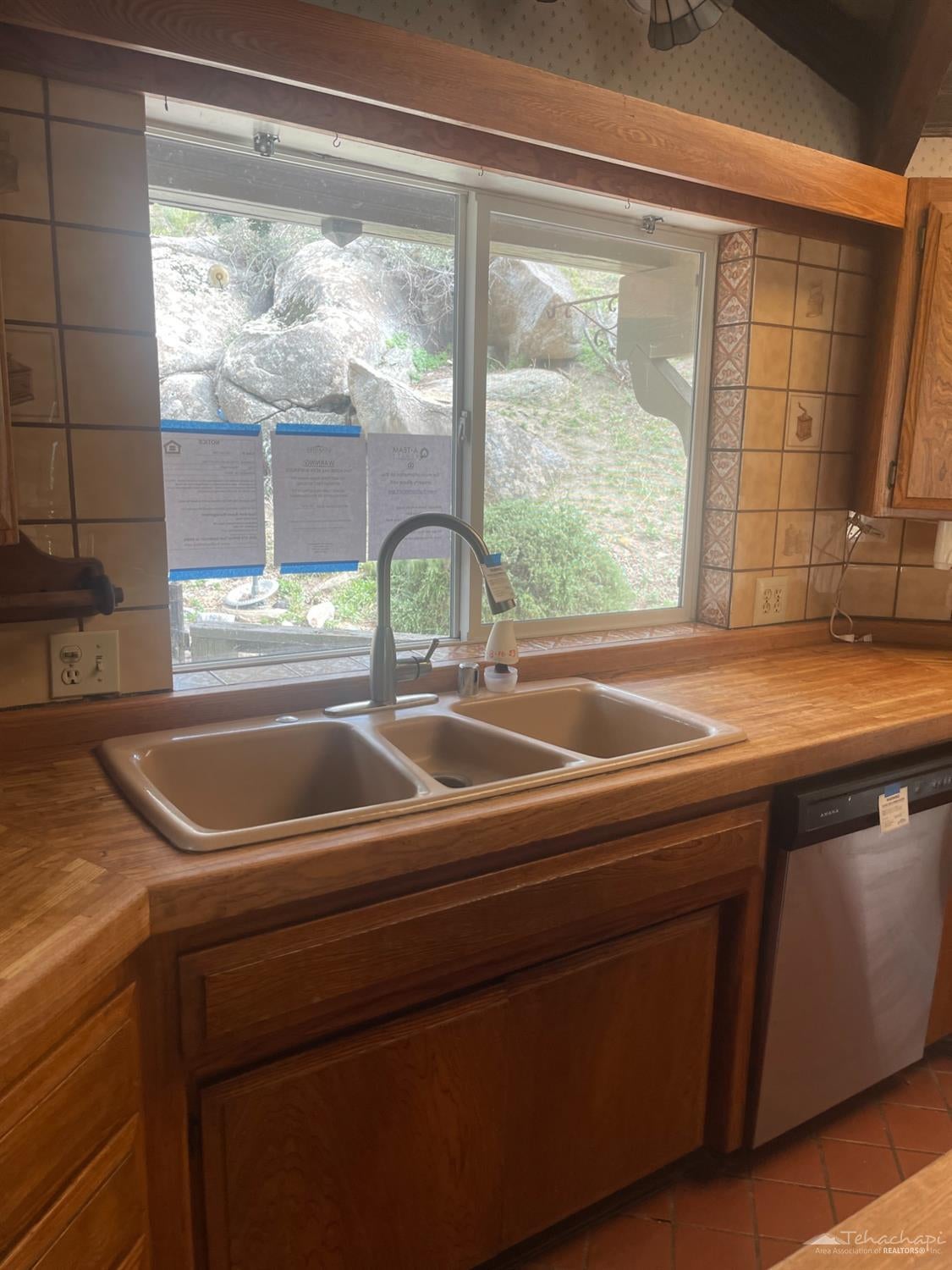 27600 Bear Valley Road Tehachapi, CA 93561 - Photo 5 of 31 Gallery Image 5
