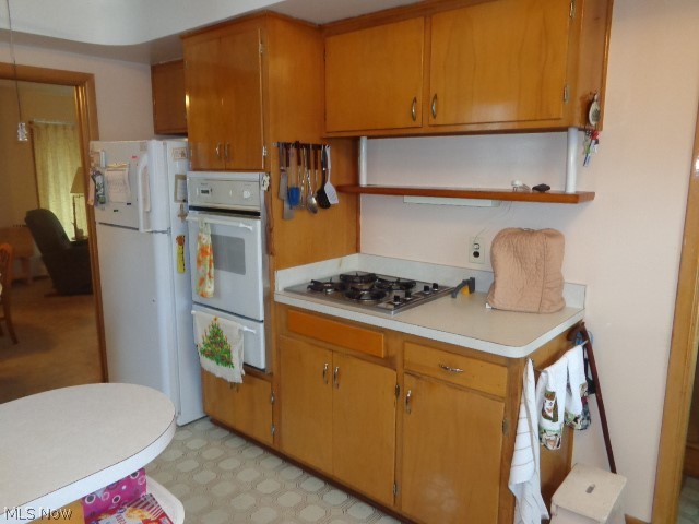 6856 Maplewood Road Parma Heights, OH 44130 - Photo 11 of 22 Appliances Stay