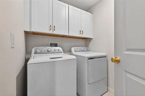 $3,350 | 4565 Tuscan Loon Drive, Tampa, FL 33619