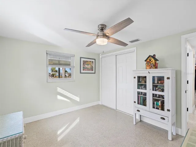 a view of a livingroom with furniture window and outside view