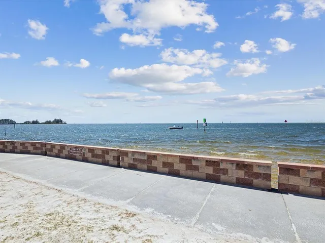 $399,900 | 12637 4th Isle, Hudson, FL 34667