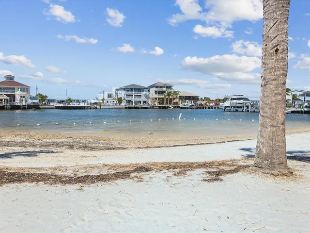 $399,900 | 12637 4th Isle, Hudson, FL 34667