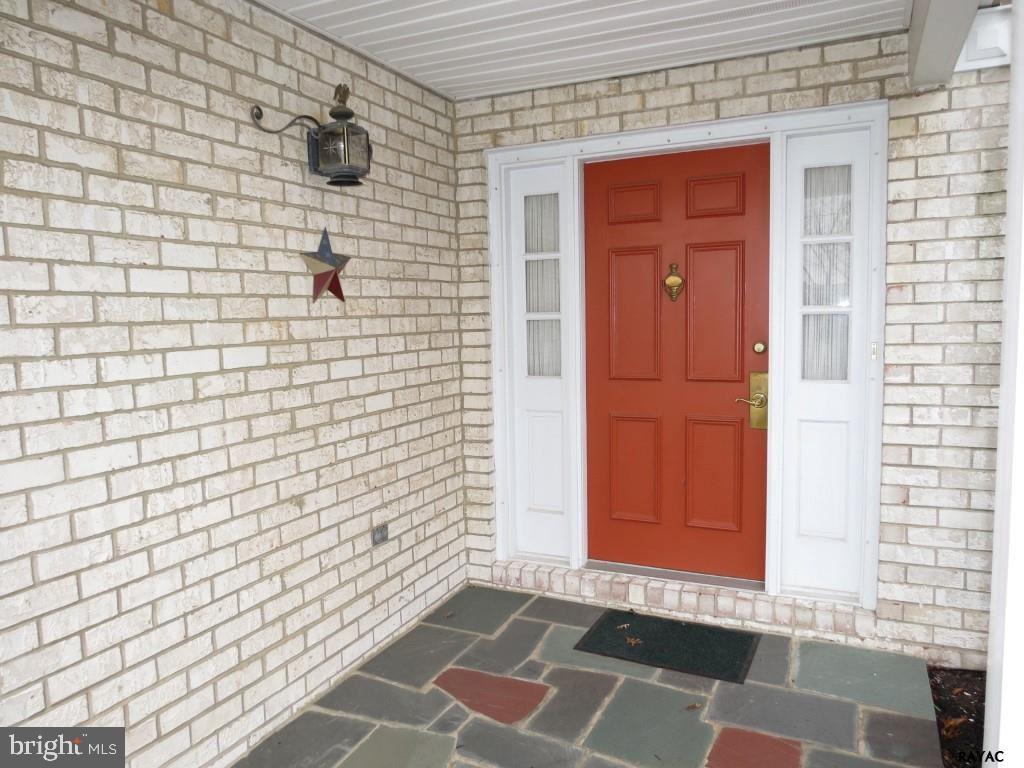 1843 Radnor Road York, PA 17402 - Photo 2 of 36